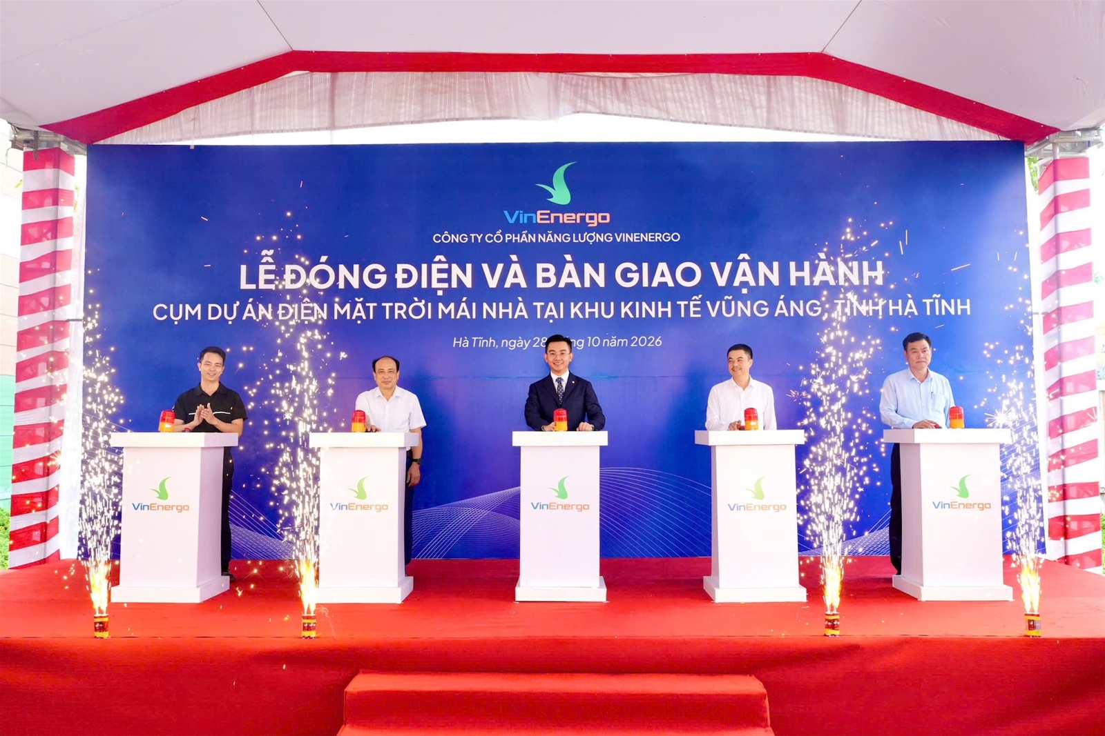 VinEnergo vận hành hệ thống điện mặt trời kết hợp pin lưu trữ tại Hà Tĩnh