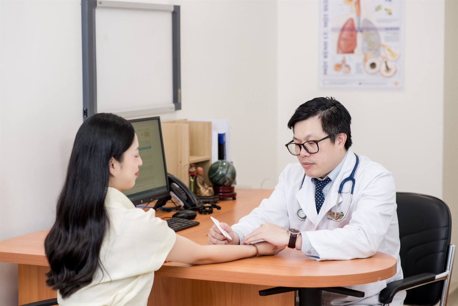 Những lầm tưởng “chết người” khi tự chữa bệnh miễn dịch, dị ứng tại nhà 