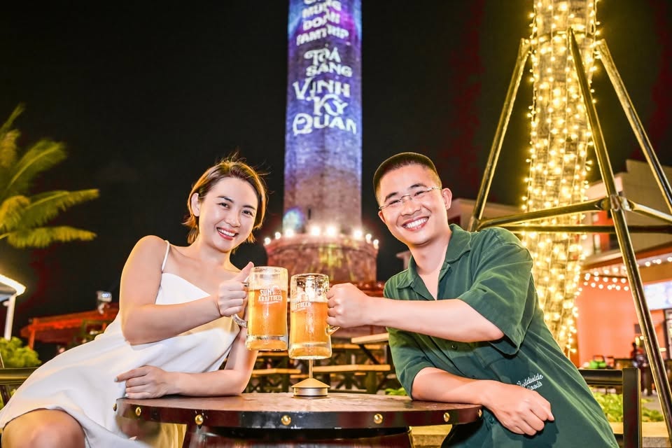 “Chốt kèo” 2/9 gần Hà Nội: Mê mẩn show 3D mapping và pháo hoa kép
